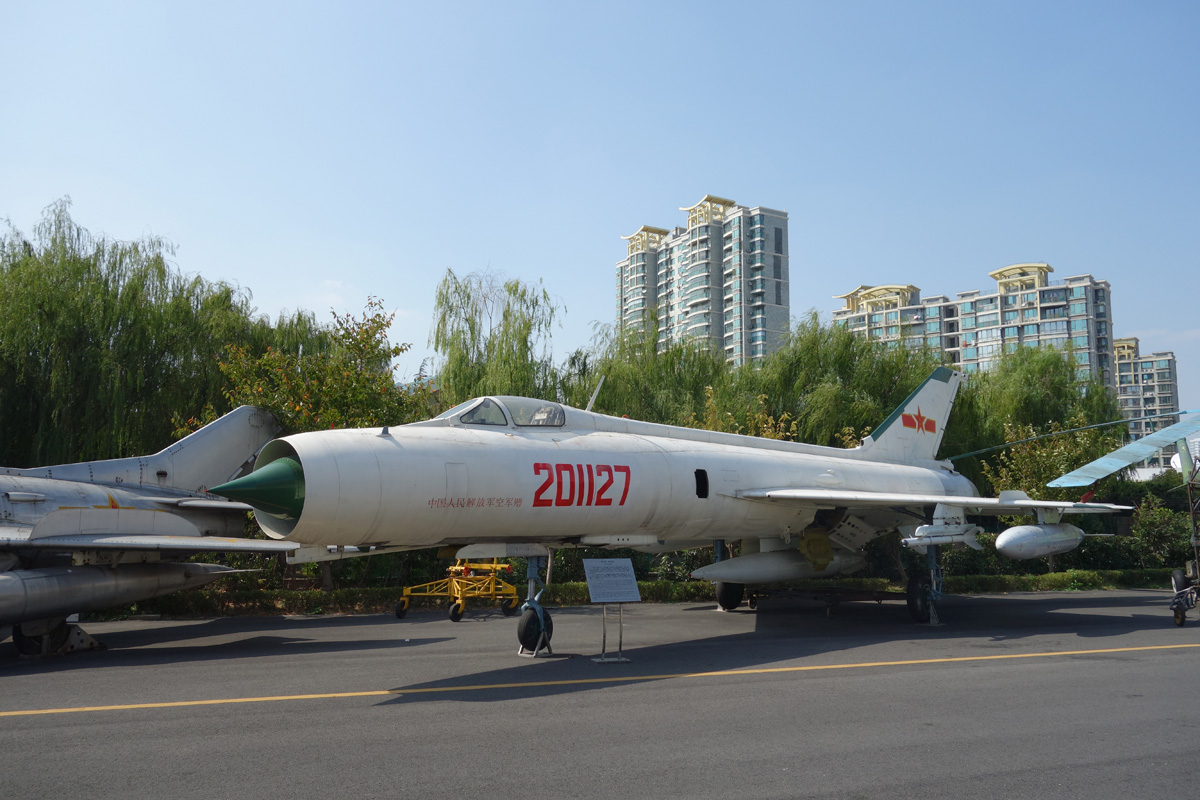 201127 Shenyang F-8E