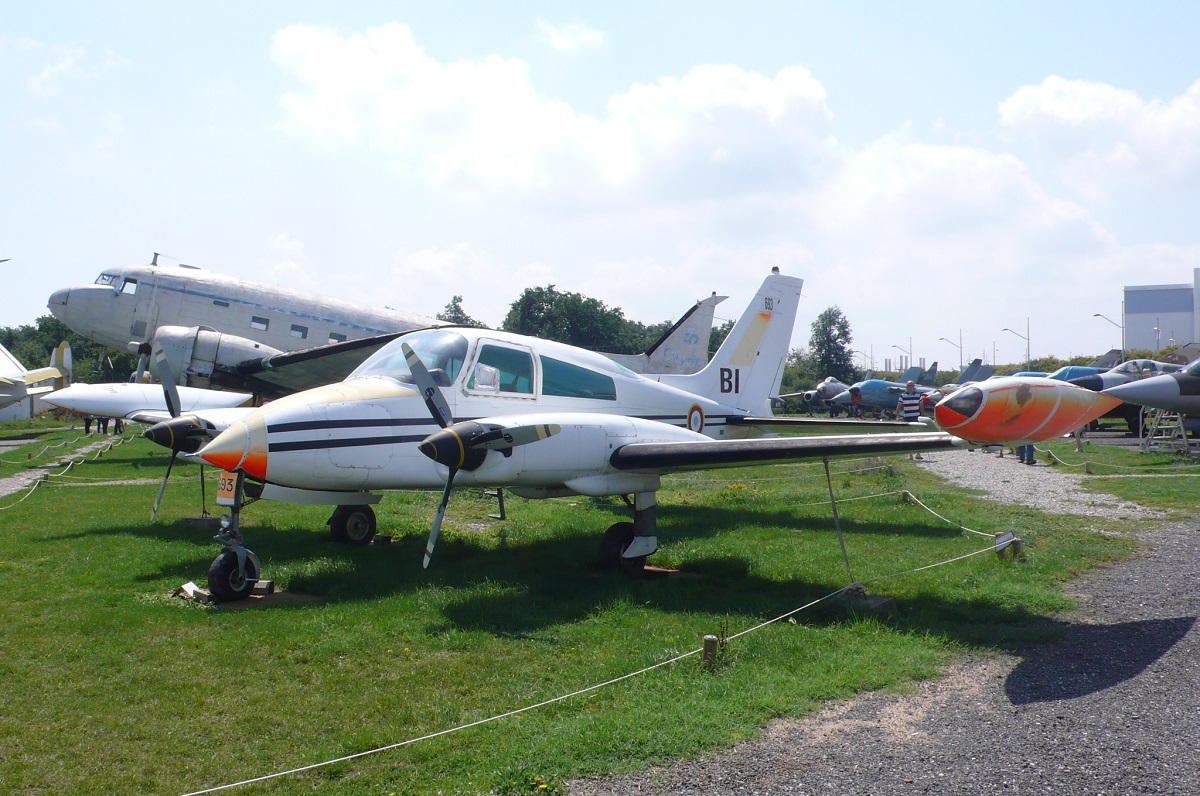 Cessna 310Q 693/BI French Air Force (Arme de l' Air)