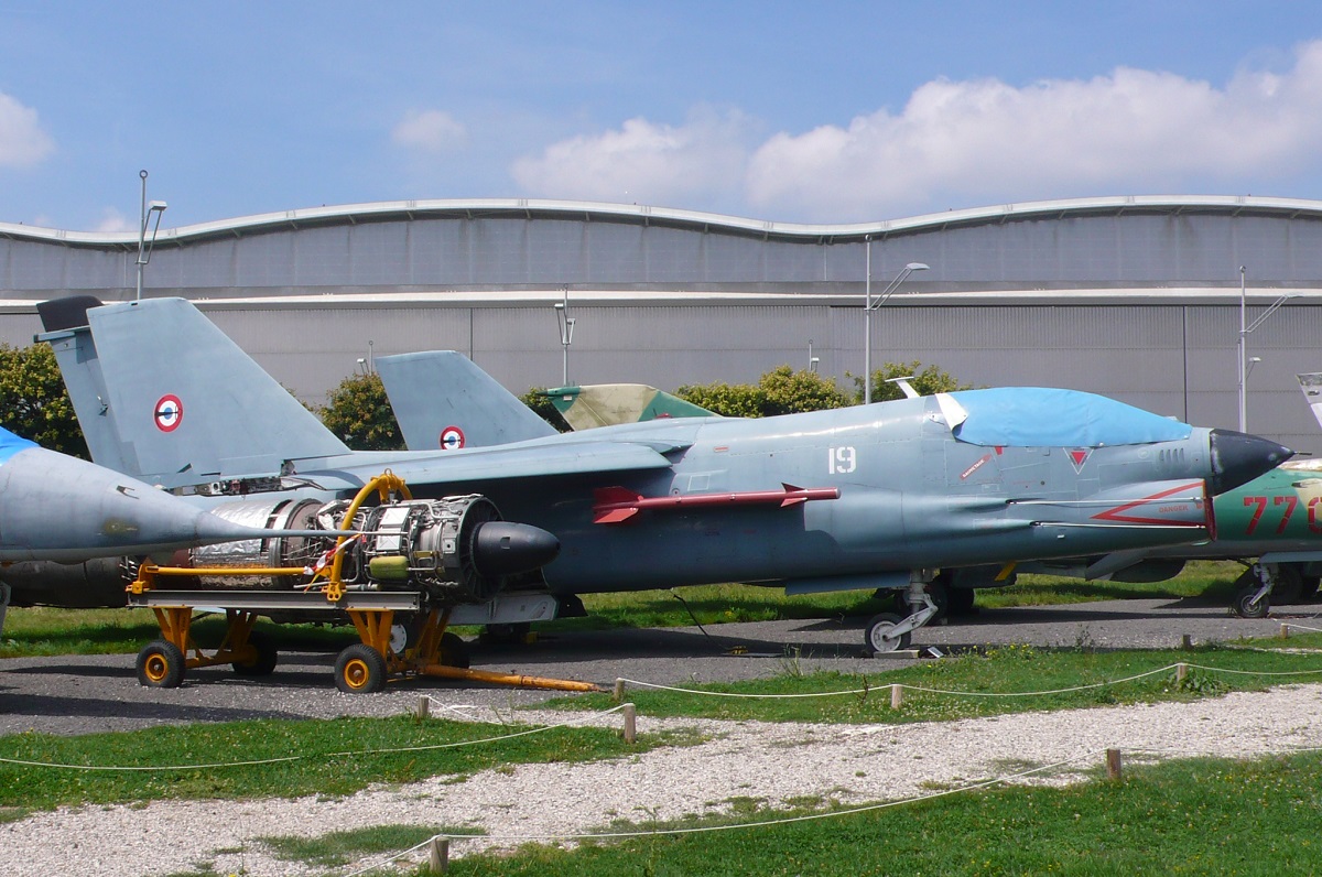 Vought F-8P Crusader 19 French Navy (Aeronavale)