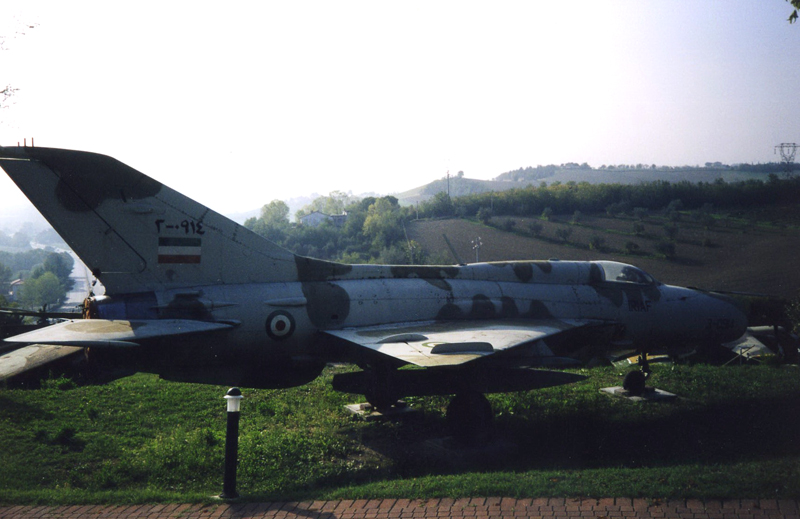 3-0914 Mikoyan Gurevich MiG-21PFM Fishbed-F