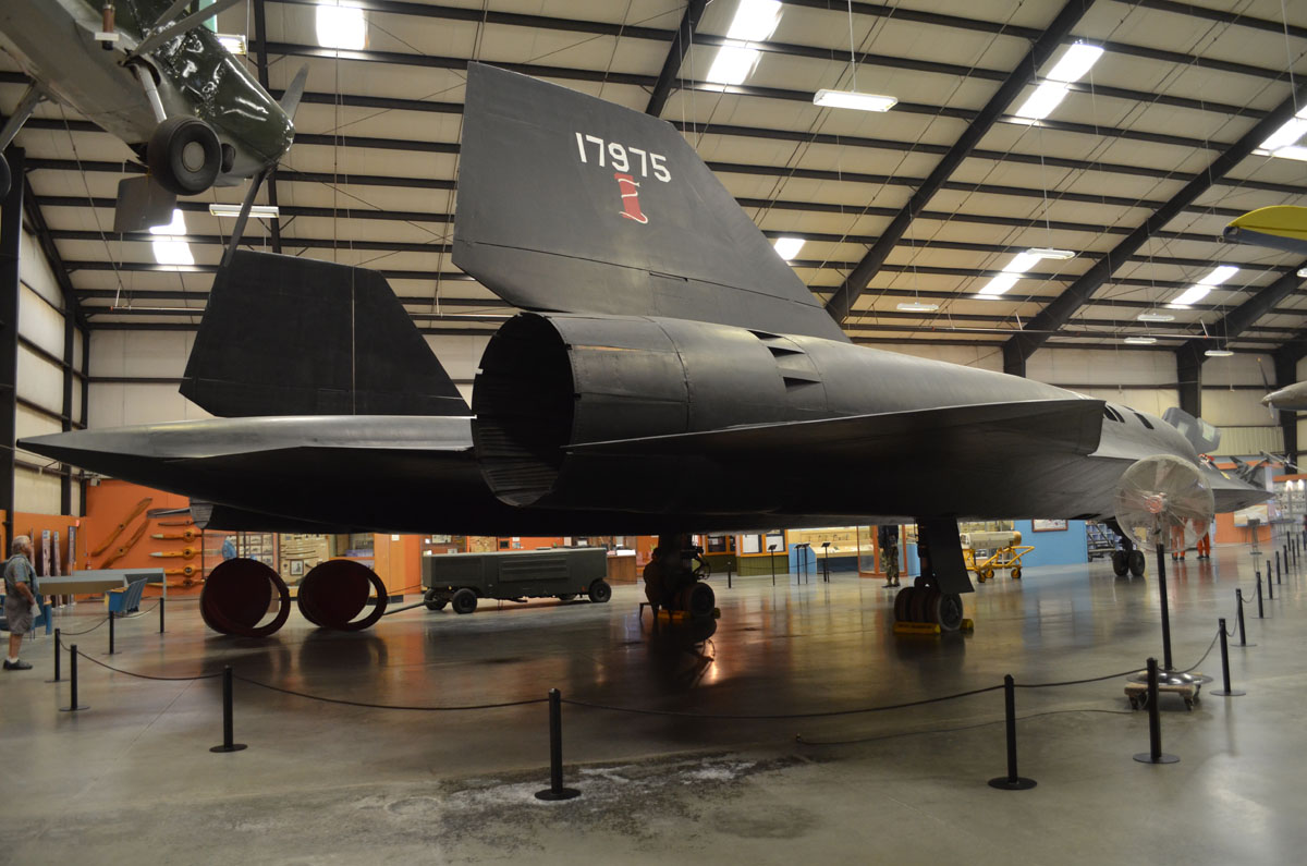 61-7975 Lockheed SR-71A Blackbird