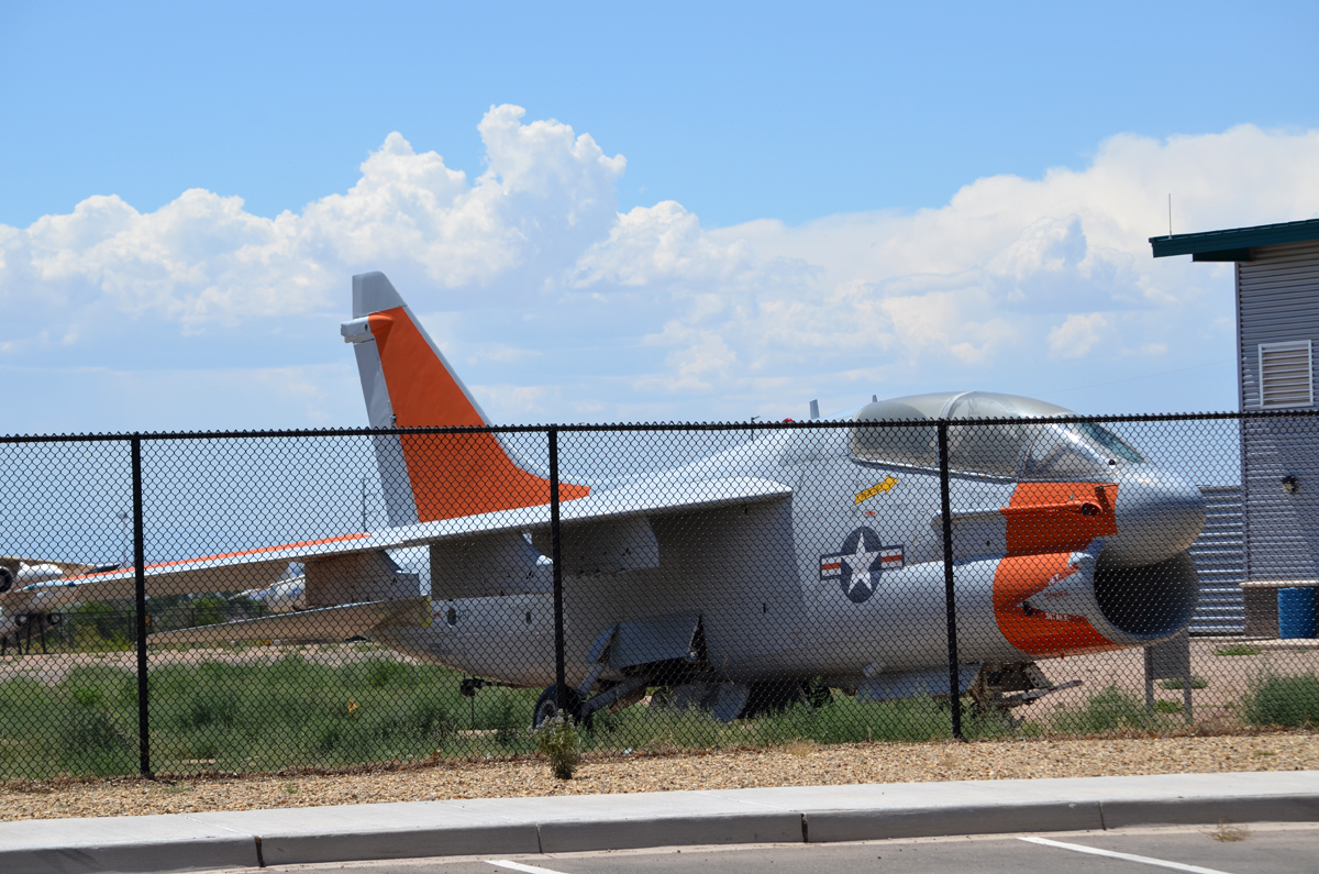 154407/SD-422 Vought TA-7C Corsair II